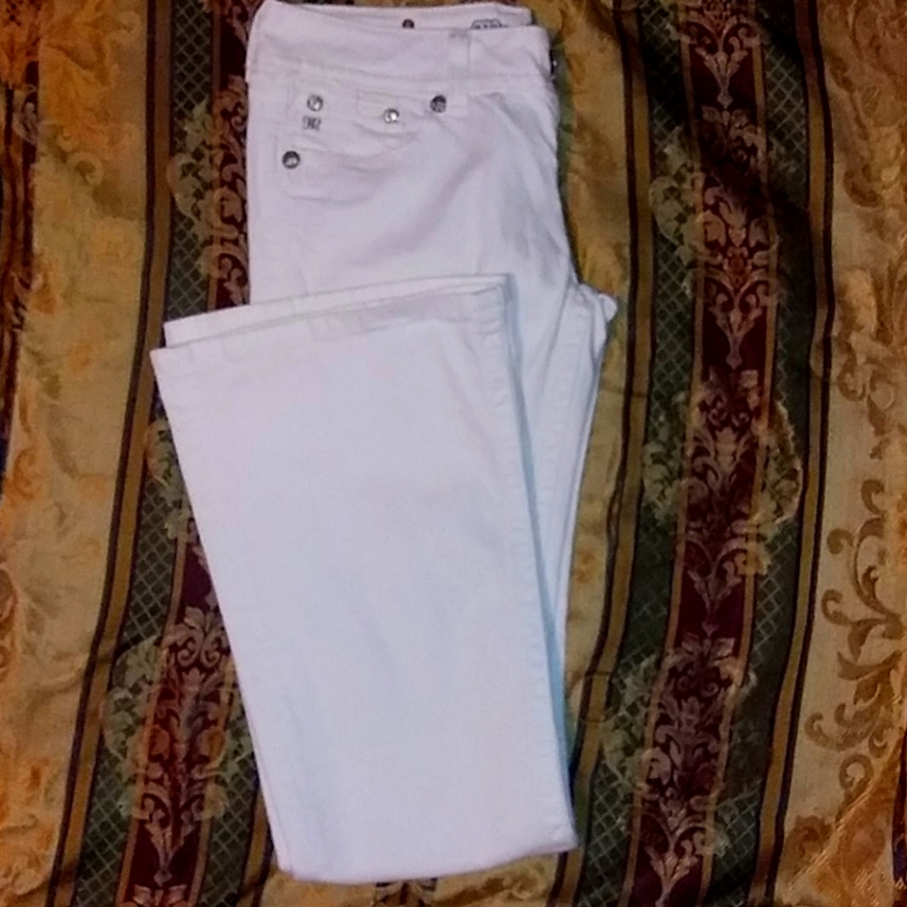 Miss Me White Flare Jeans size 30x32.